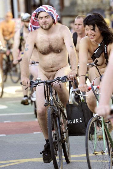 Cyclists Take Streets World Naked Bike photos éditoriales de stock