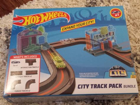 Hot Wheels City Track Pack Bundle Only 399 On Amazon Regularly 13