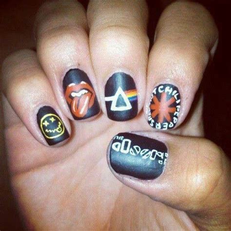 21 Times Music Fans Won The Nail Art Game Band Nails Rock Nails