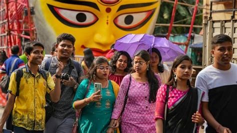 Durga Puja 2023: Kolkata prepares for its grandest festival | Hindustan ...