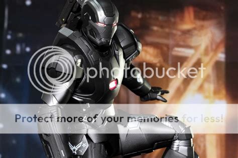 O Novo M Quina De Combate Pela Hot Toys Universo Marvel