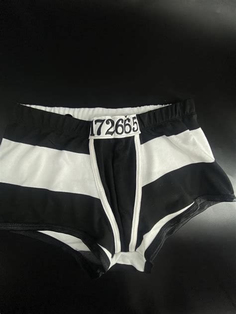 Convict სექს შოპი Sex Shop
