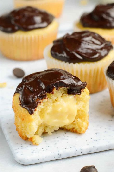 Boston Cream Pie Cupcakes - Easy Dessert Recipes