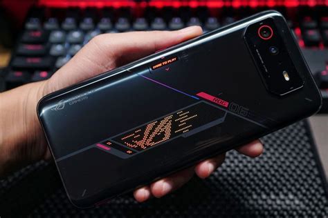 Foto : VIDEO: Review Asus ROG Phone 6, Ponsel Gaming Andal dengan Satu ...