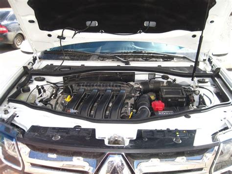 Установка уплотнителя капота на Рено Дастер: фото и видео