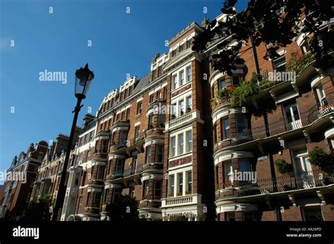 Wilbraham Mansions In Belgravia London England Stock Photo Alamy