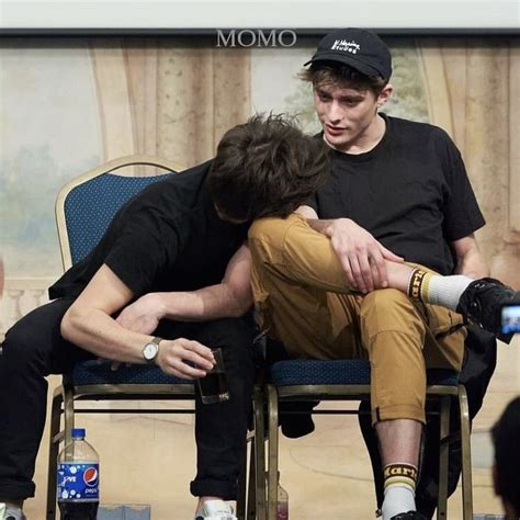 Pin By Thalia Martinez On Skam France Cute Gay Couples Maxence Danet Fauvel Cute Gay