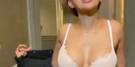 Marlboroqueensex Nikita Mirzani Sexy Bikini Bacol Tnaflix