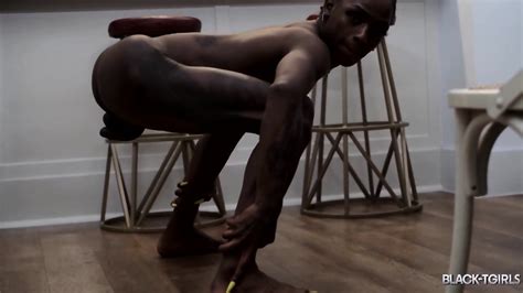 BLACKTGIRLS SEX ON TWO LEGS