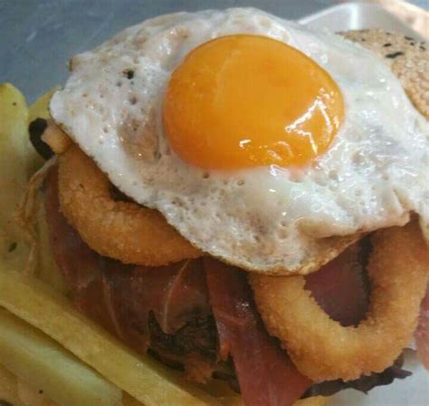 La Flamenca Ternera Hoja De Roble Tomate Jamón Serrano Aros De