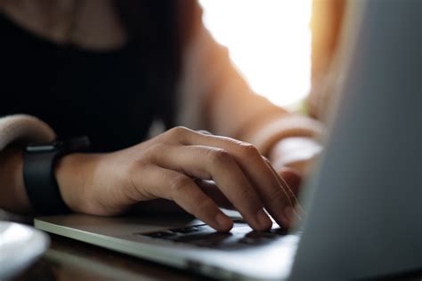 How to Email College Coaches: The Ultimate Guide with Ready-to-Use Tem