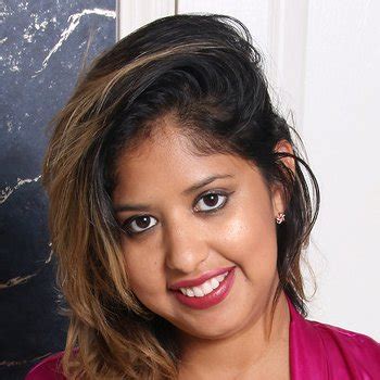 Get 7 Jamie Hernandez Free Stripping And Nude Links At FreeOnes