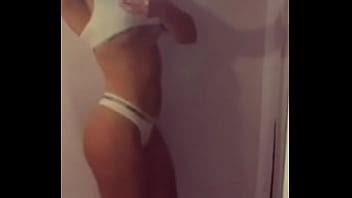 Bimbo Teases XVIDEOS