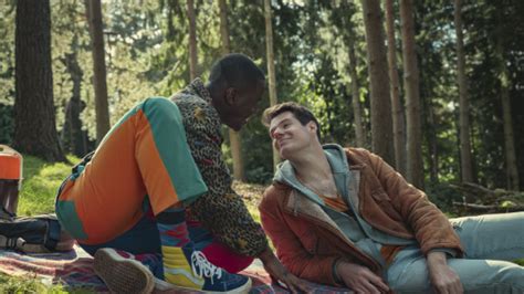 3 câu thoại đắt giá trong Sex Education ước gì tôi biết sớm hơn để NUÔI DẠY CON đúng cách