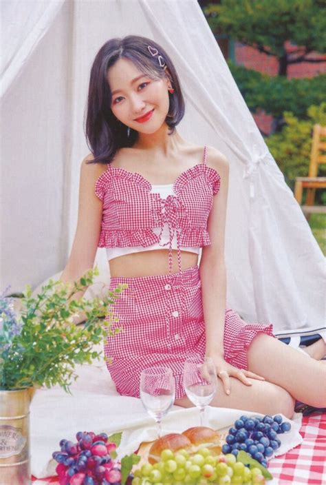 10 Hot Sexy Ryu Su Jeong Bikini Pics