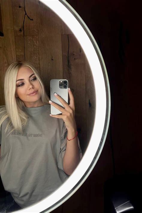 Beautiful Yana Y O From Odessa With Blonde Hair Id Ladadate