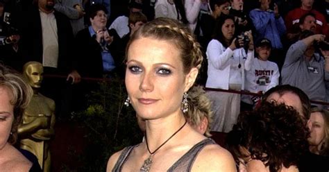 Gwyneth Paltrows Daughter Apple Poses In Moms Controversial 2002