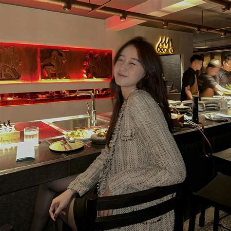 Nga Anh Hot Girl Ang H N H V I Ch Ng C Mai Ng C K M B N Trai Thi U Gia Tu I V O Top