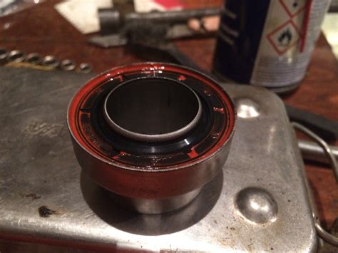 Меняем сальник левого привода (у коробки) рено логан — Renault Logan ...