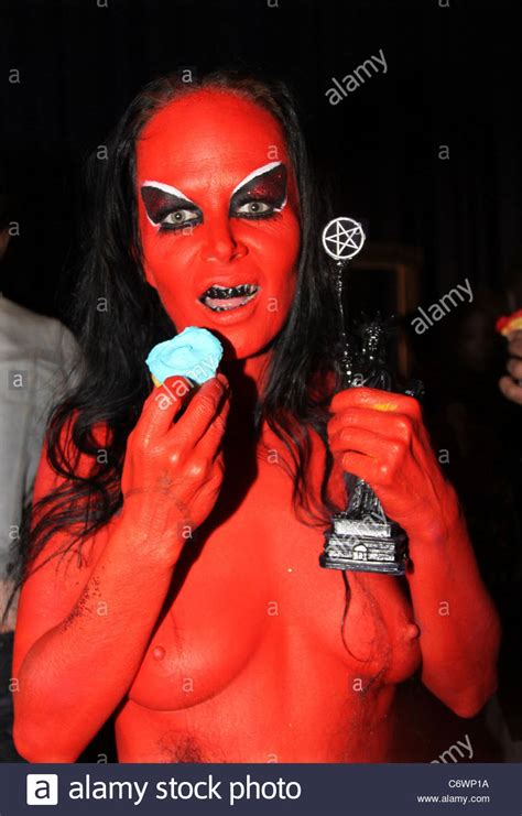 Naked Kembra Pfahler Added By FanOfCMNF