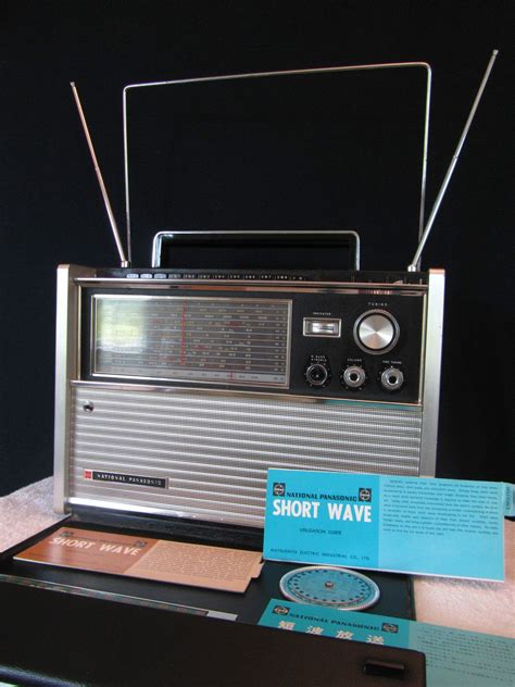 Grundig Satellite 1000 Large Portable Radio Circa 1970s Amfm