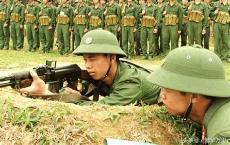 越南軍隊延續了70年的傳統，為何至今還在使用紅領章？ 每日頭條