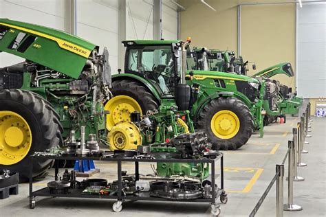 Agro Sieć Maszyny ma nowy oddział Jest jak fabryka serwisu Traktor24