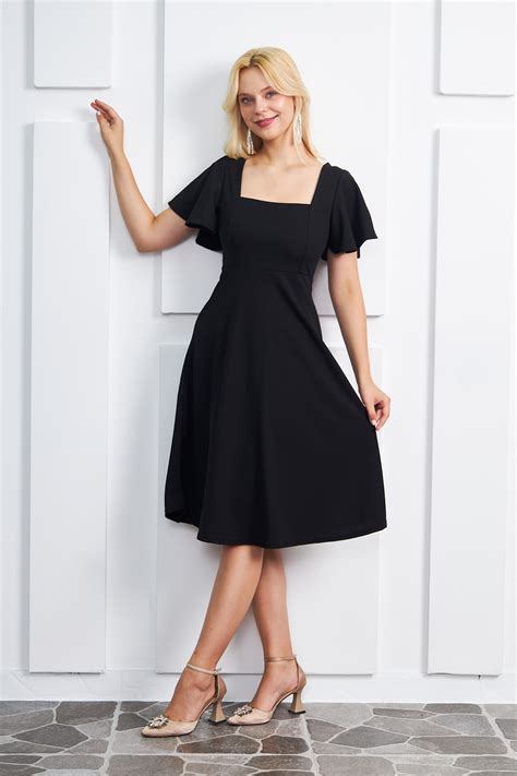 Secret Passion Lingerie Kadın Kolları Volanlı Siyah Esnek Scuba Krep Kumaş Kare Yaka Midi Boy