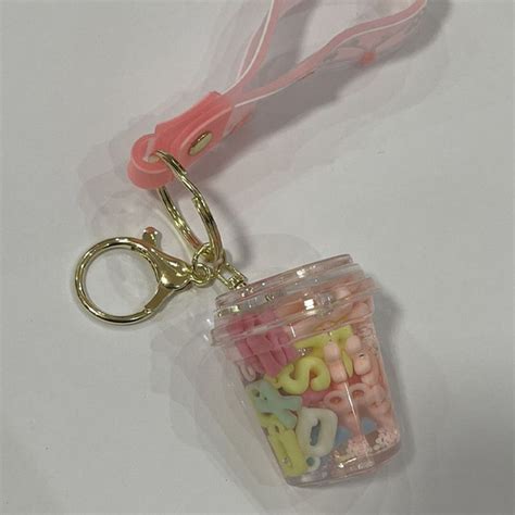 Брелок c водой и фигуркой - купить с доставкой по выгодным ценам в ...