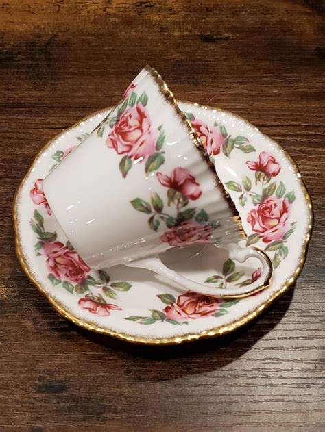 Vtg Salisbury Bone China Teacup And Saucer Pattern Pink Roses