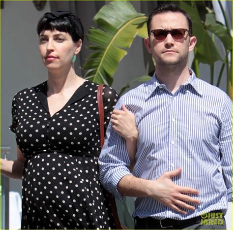 Photo: joseph gordon levitt wife tasha expecting second child02 | Photo