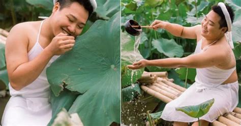 Mặc yếm tạo dáng như hot girl chụp ảnh bên sen chàng trai khiến cộng đồng mạng náo loạn xôn