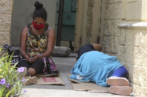 América Latina y Caribe entre informalidad deserción escolar y pobreza especialistas El