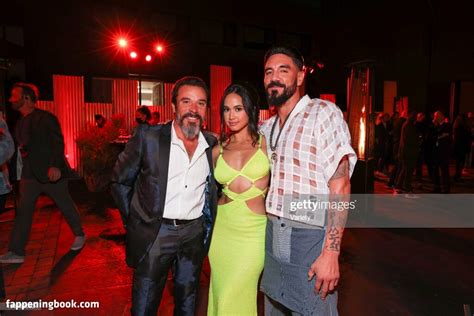 Emily Tosta Nude OnlyFans Leaks Fappening FappeningBook