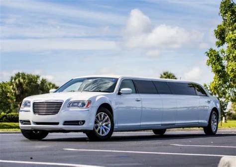 Limo Service Hollywood | Luxury Limousine Rentals - SAL