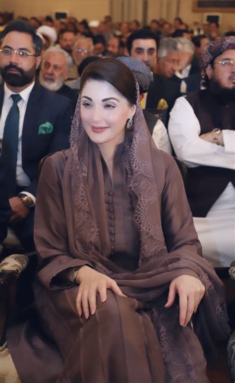 Maryam Nawaz 2022 Beautiful Dress Designs Stylish Dress Designs