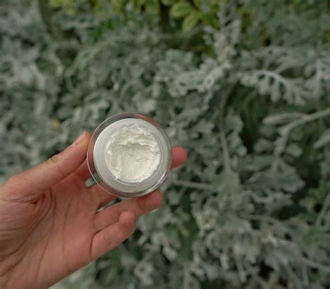 Nude Glow Waterless Face Cream By Balmista