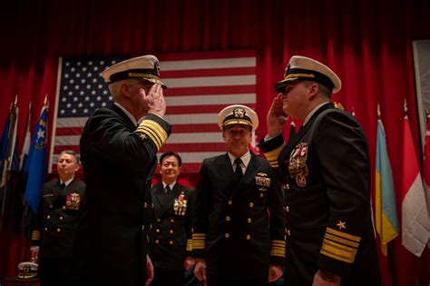 U S 7th Fleet Holds Change Of Command Welcomes New Commander U S