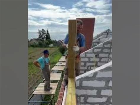 Рабочие моменты строительства крыши. Сборка стропильной системы. - YouTube