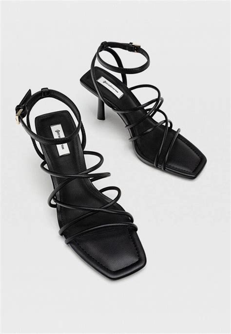 Босоножки Stradivarius, цвет: черный, IX001XW00ZOP — купить в интернет ...