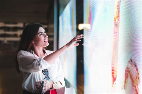 Partner With Expert Digital Signage Solution Providers For Tailored