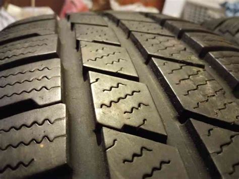 Pneu Continental Cross Contact Winter 215/70 R 16 - bazar - Hyperinzerce.cz