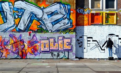 Street Graffiti Vandalism Or Art United Streets Of Art