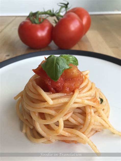 Spaghetti With Tomatoes And Basil Foodie In Translation