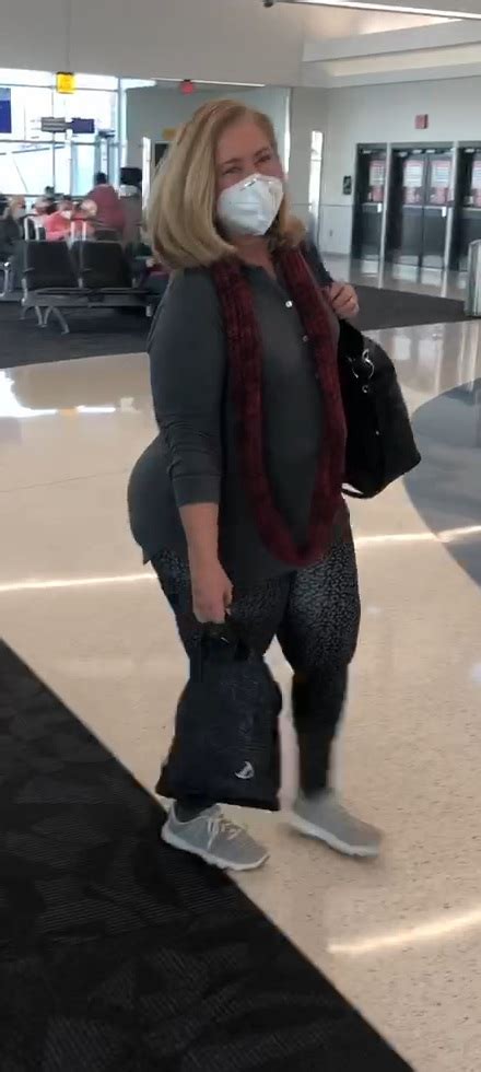 Absolutely Massive Fat Ass Mature Blonde Milf Spandex Leggings Yoga Pants Forum