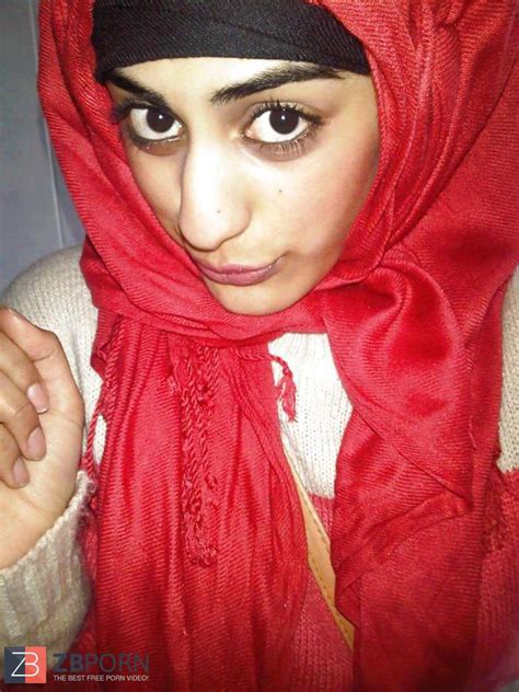 Hijabi Paki Teenager ZB Porn