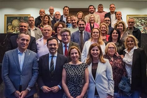 El Cabildo Rinde Un Homenaje A Los Empleados Jubilados El A O Pasado