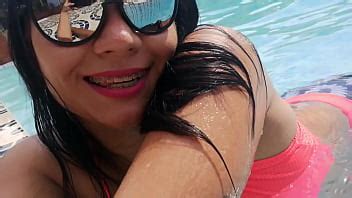 TS Angelique Después del almuerzo en una piscina XVIDEOS