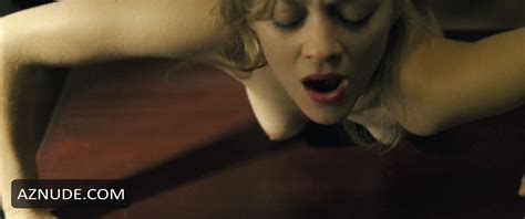 LA BOITE NOIRE NUDE SCENES AZNude