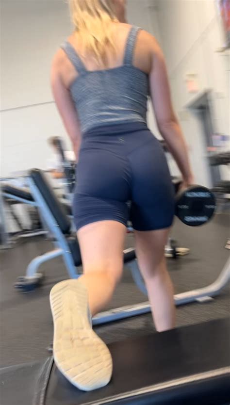 Sexy gym milf in spandex - Spandex, Leggings & Yoga Pants - Forum